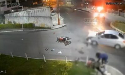 Acidente entre carro e moto em Belford Roxo