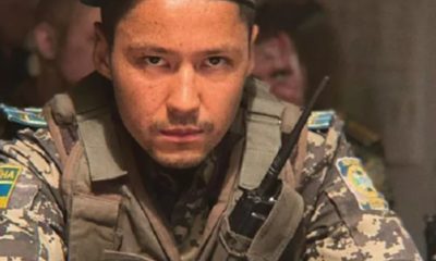 Ator ucraniano Pasha Lee como membro do exército ucraniano