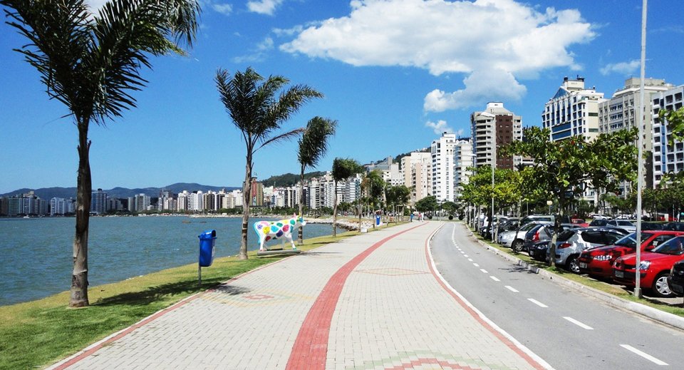 Avenida-Beira-Mar-Norte-em-Florianópolis-1