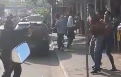 Suspeito resiste a abordagem policial e luta com PM em Itaguaí