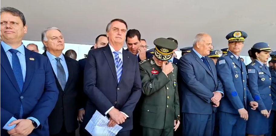 Imagem de Bolsonaro na  cerimônia