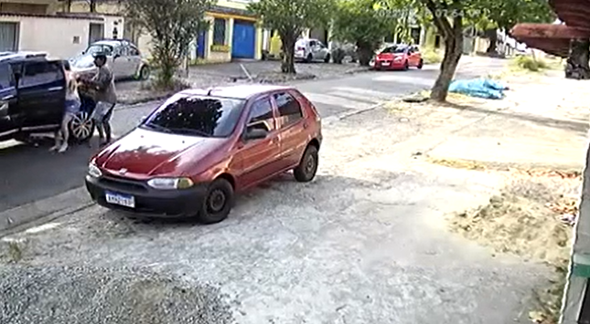 Mulher é vítima de sequestro relâmpago em Marechal Hermes