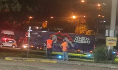 Show de Zé Neto e Cristiano é cancelado e ônibus da dupla precisa ser escoltado