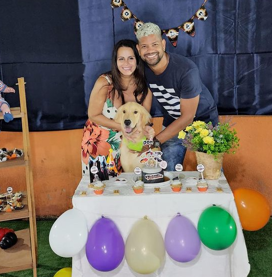 Viviane Araújo celebra aniversário do pet com festão 