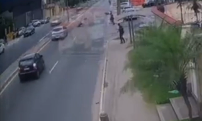 Mãe e filho são atropelados por moto em Caxias