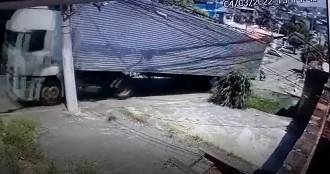 Caminhão desgovernado