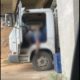 Homem é encontrado morto dentro de caminhão no viaduto da Posse, em Nova Iguaçu