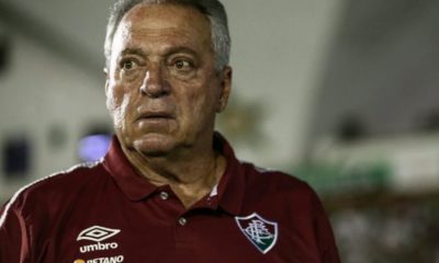 Abel Braga estreou em 2022 com derrota do Fluminense