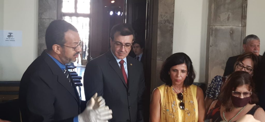 Imagem do ministro Carlos França na Exposição