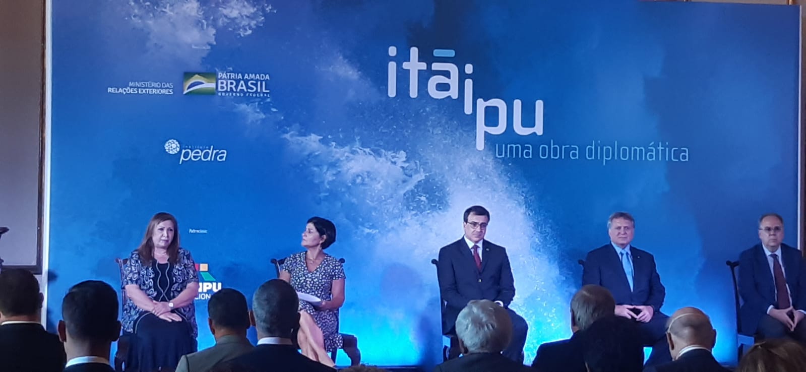 Imagem da Exposição com o Ministro Carlos França