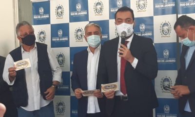 Imagem do governador Cláudio Castro em evento
