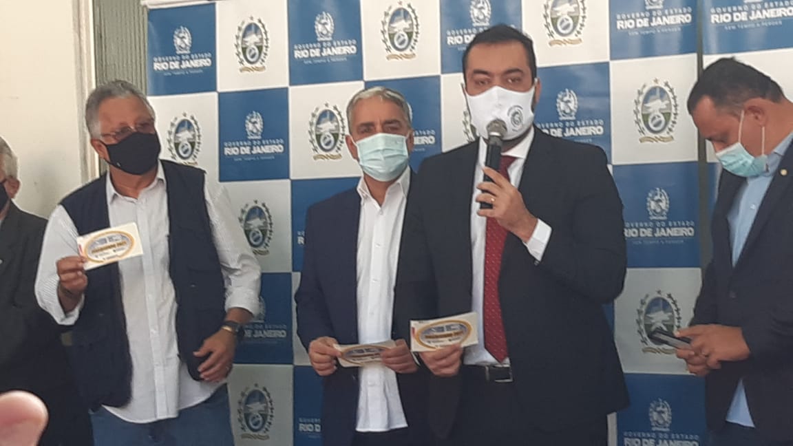 Imagem do governador Cláudio Castro em evento