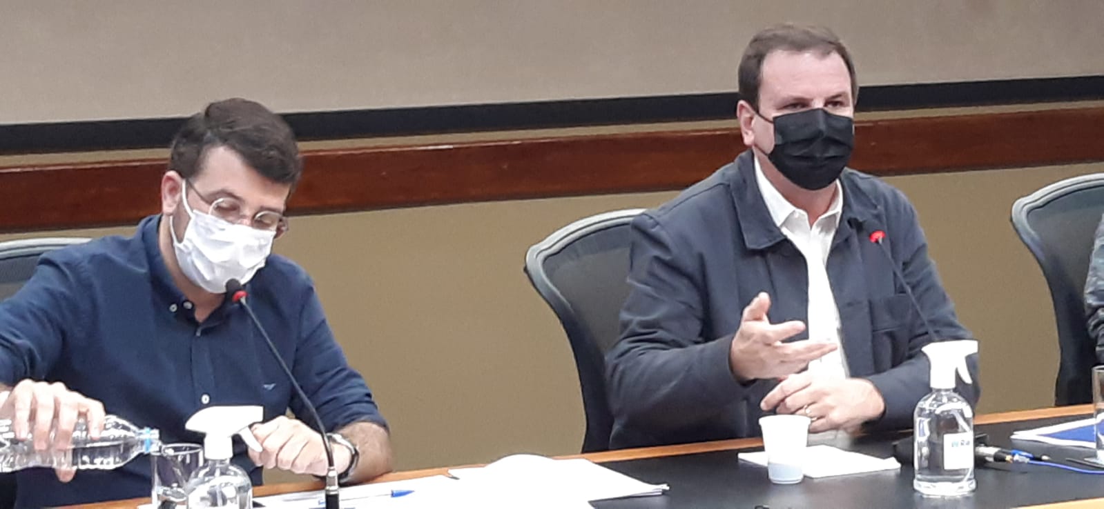 Imagem de Daniel Soranz e Eduardo Paes no COR