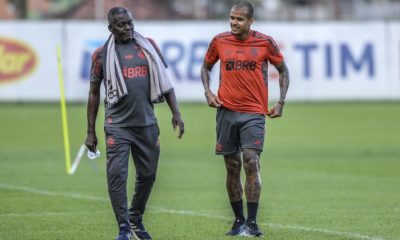 Kennedy em ação pelo Flamengo