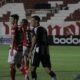 Jogadores de Vila Nova e Botafogo em campo