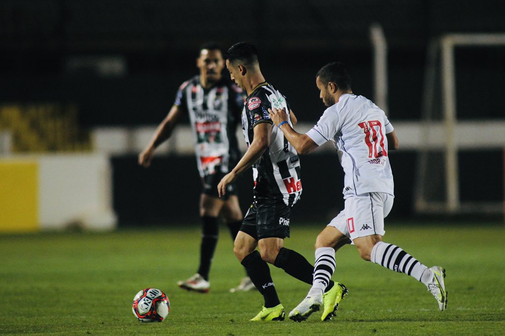 Vasco falha de novo na defesa e perde por 2 a 0 para o Operário-PR pela Série B