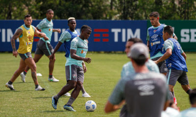 Jogadores do Fluminense treinam no CT Carlos Castilho