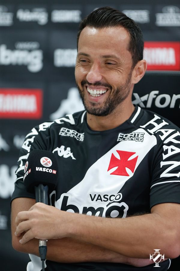 Nenê é apresentado no Vasco