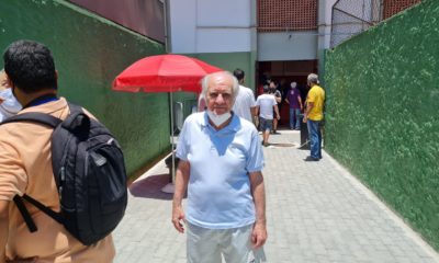 Evaristo de Macedo compareceu para votar na eleição do Flamengo