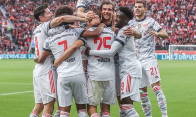 Comemoração do atletas do Bayern de Munique na vitória sobre o Leverkusen