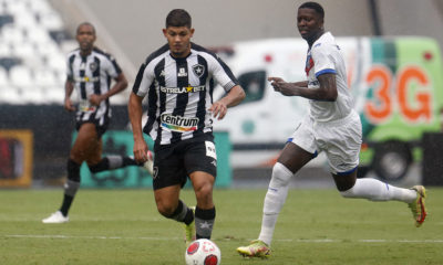 Botafogo vence o Resende por 2 a 1 pelo Campeonato Carioca