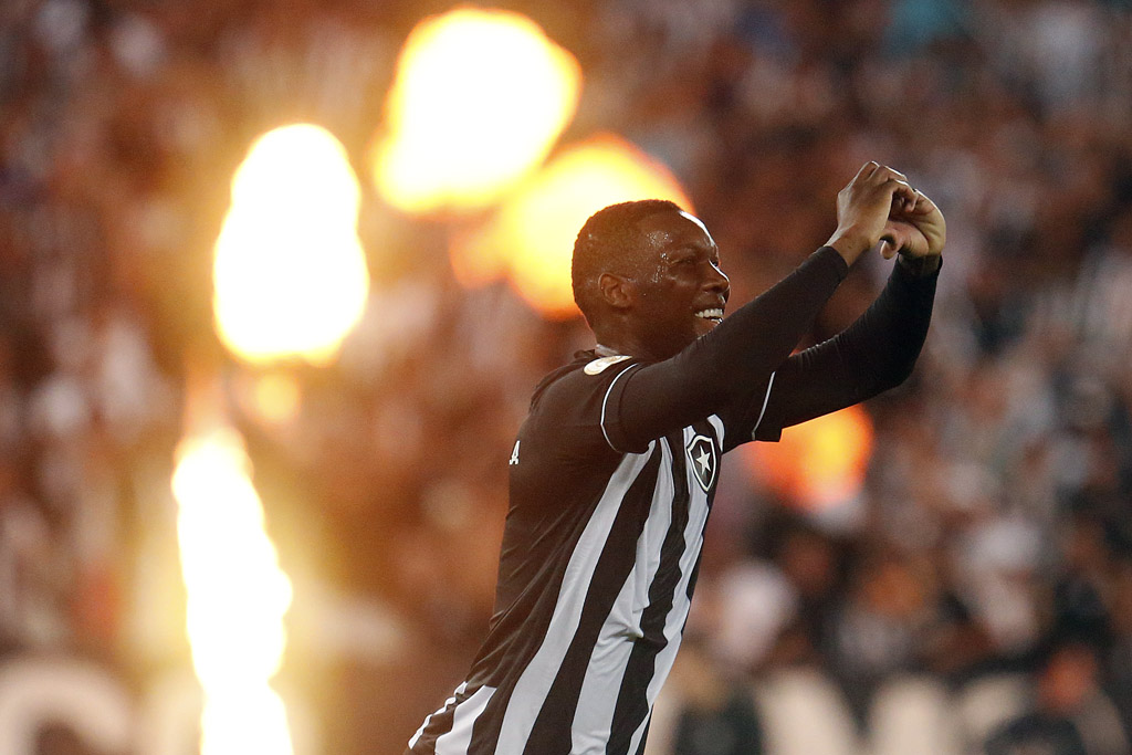 Botafogo vence de novo o Ceilândia e avança às oitavas de final da Copa do Brasil