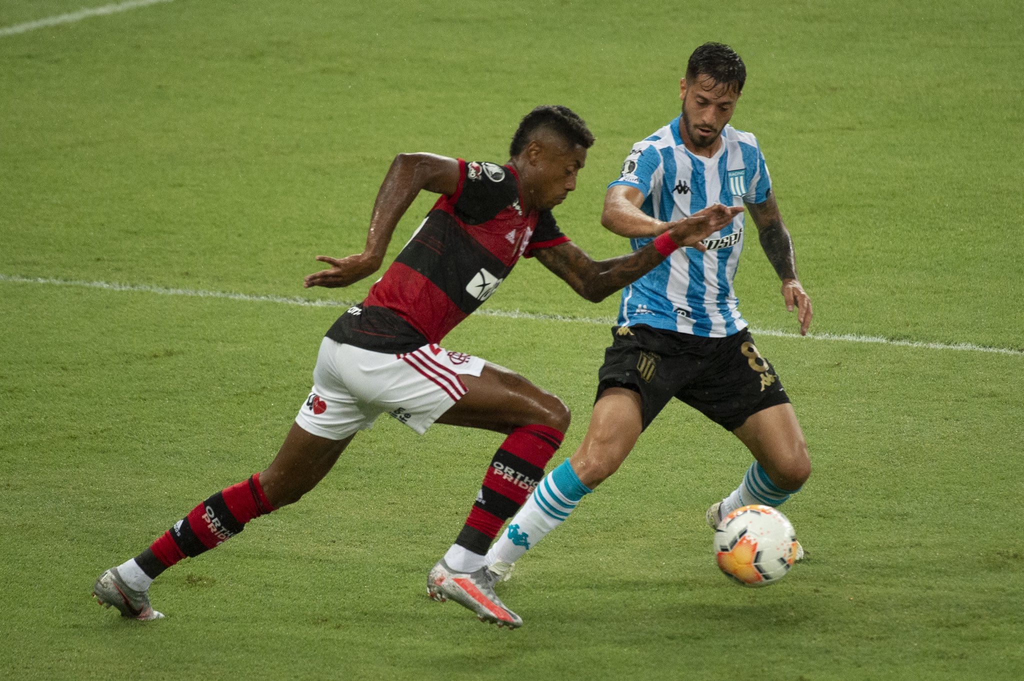 Flamengo perde em casa nos pênaltis para o Racing e é eliminado da  Libertadores - Super Rádio Tupi