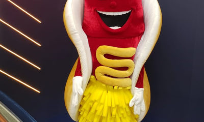 Fantasia do "The Masked Singer Brasil" exposta na Central do Brasi