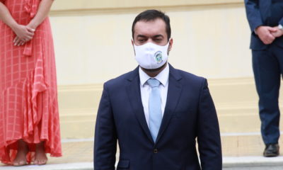 governador na cerimônia de posse