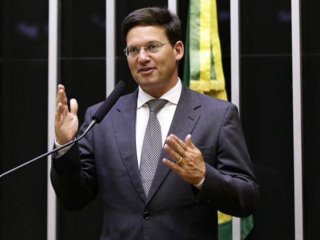 Imagem do ministro João Roma Neto