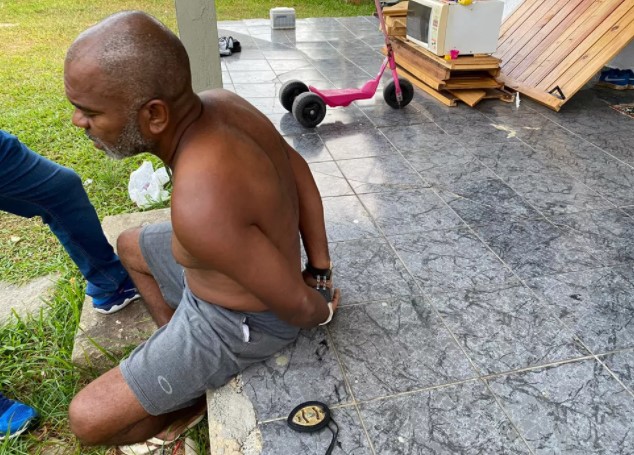 MC Moisés é preso pela Polícia Civil