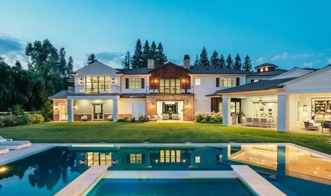 Madonna coloca mansão à venda