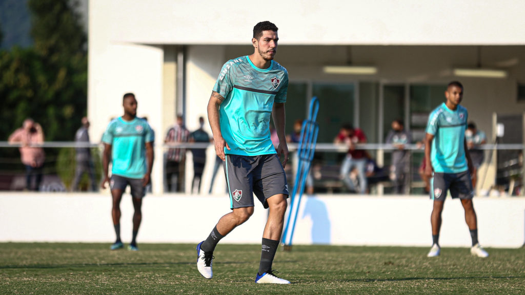 Nino em ação durante treino do Fluminense