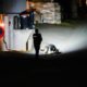 Polícia norueguesa realiza perícia em um dos locais do ataque na cidade de Kongsberg