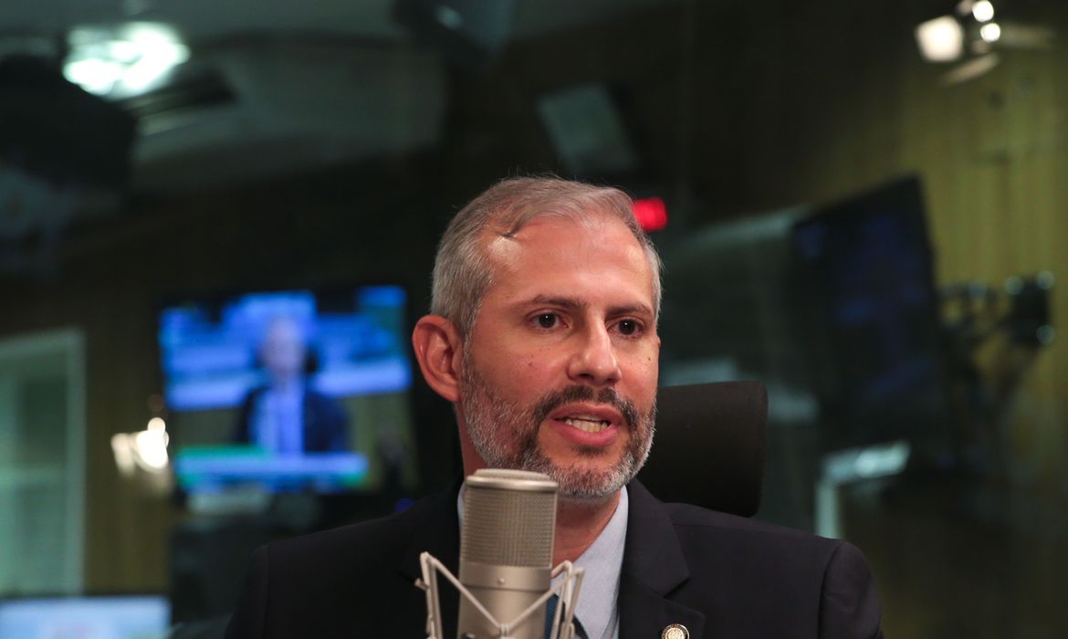 NOVO MINISTRO DA eDUCAÇÃO, vICTOR gODOY