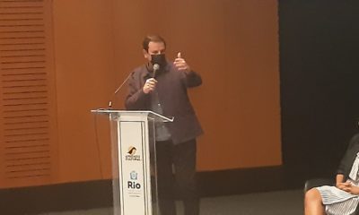 Imagem do prefeito Eduardo Paes no lançamento do programa "Aprendiz Cultural