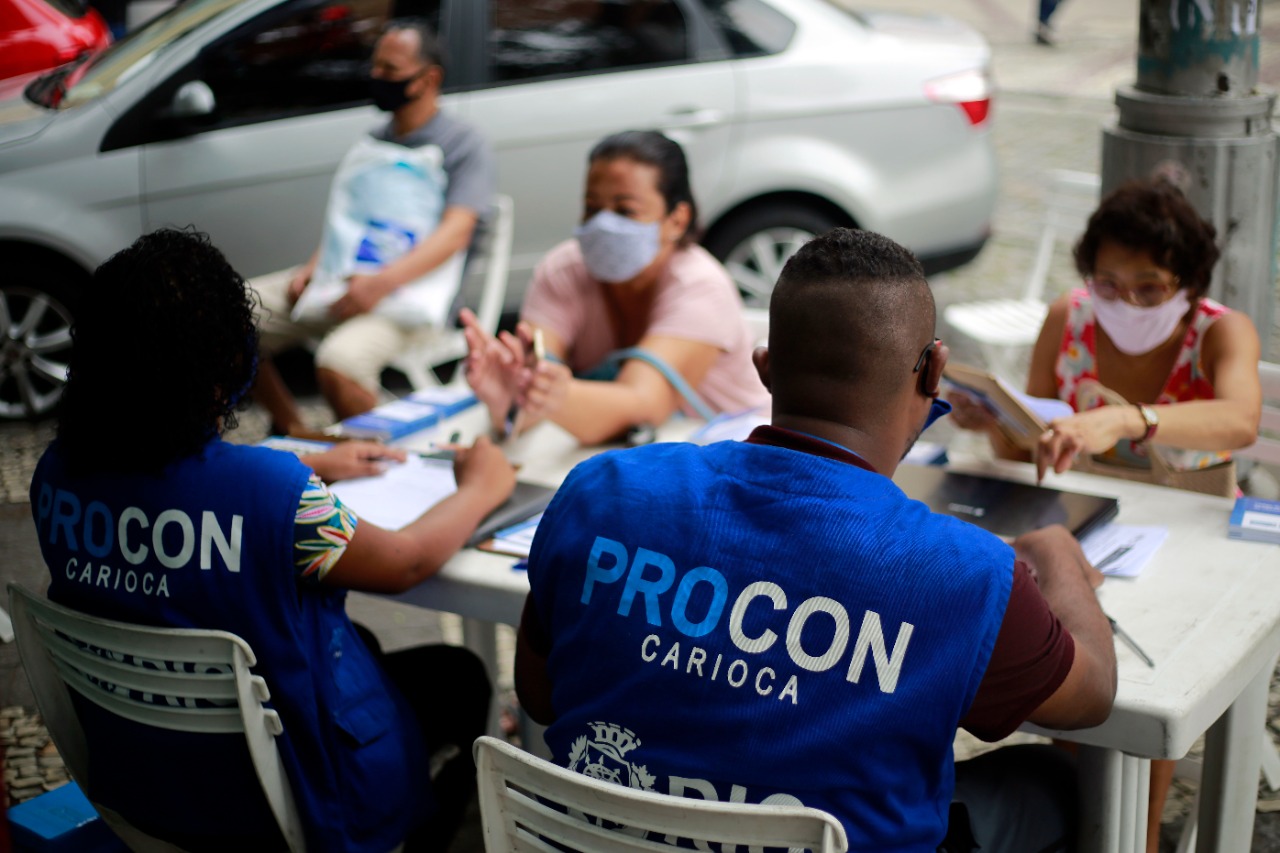 Imagem de um serviço intinerante do Procon carioca