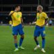 Lucas Paquetá e Neymar comemorado gol pela Seleção Brasileira