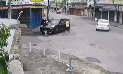 Porsche sendo roubado