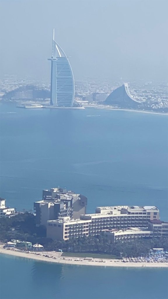 Foto de Dubai postada pelo Rodrigo Faro