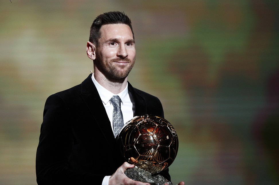 Lionel Messi vence a sétima Bola de Ouro da carreira e iguala Pelé