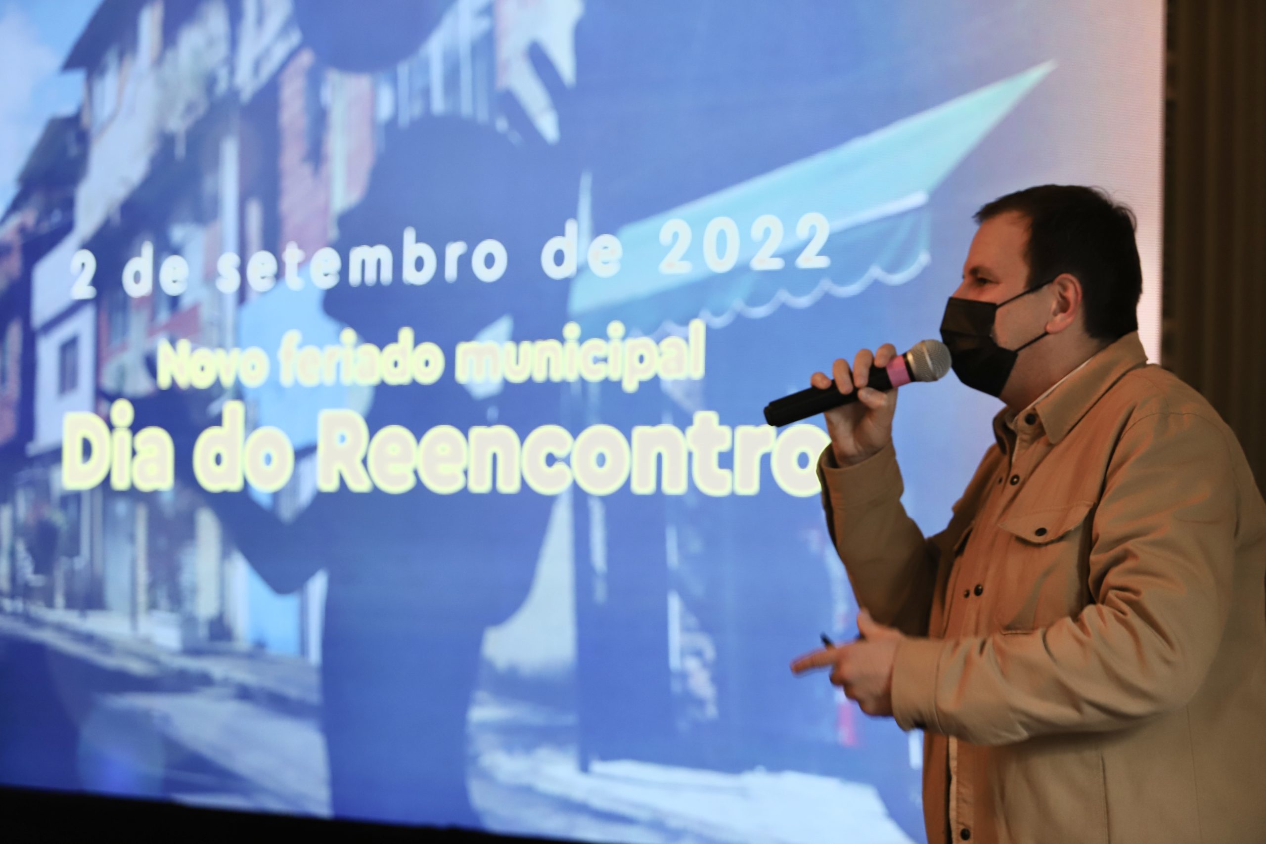 Eduardo Paes durante coletiva de imprensa no Palácio da Cidade