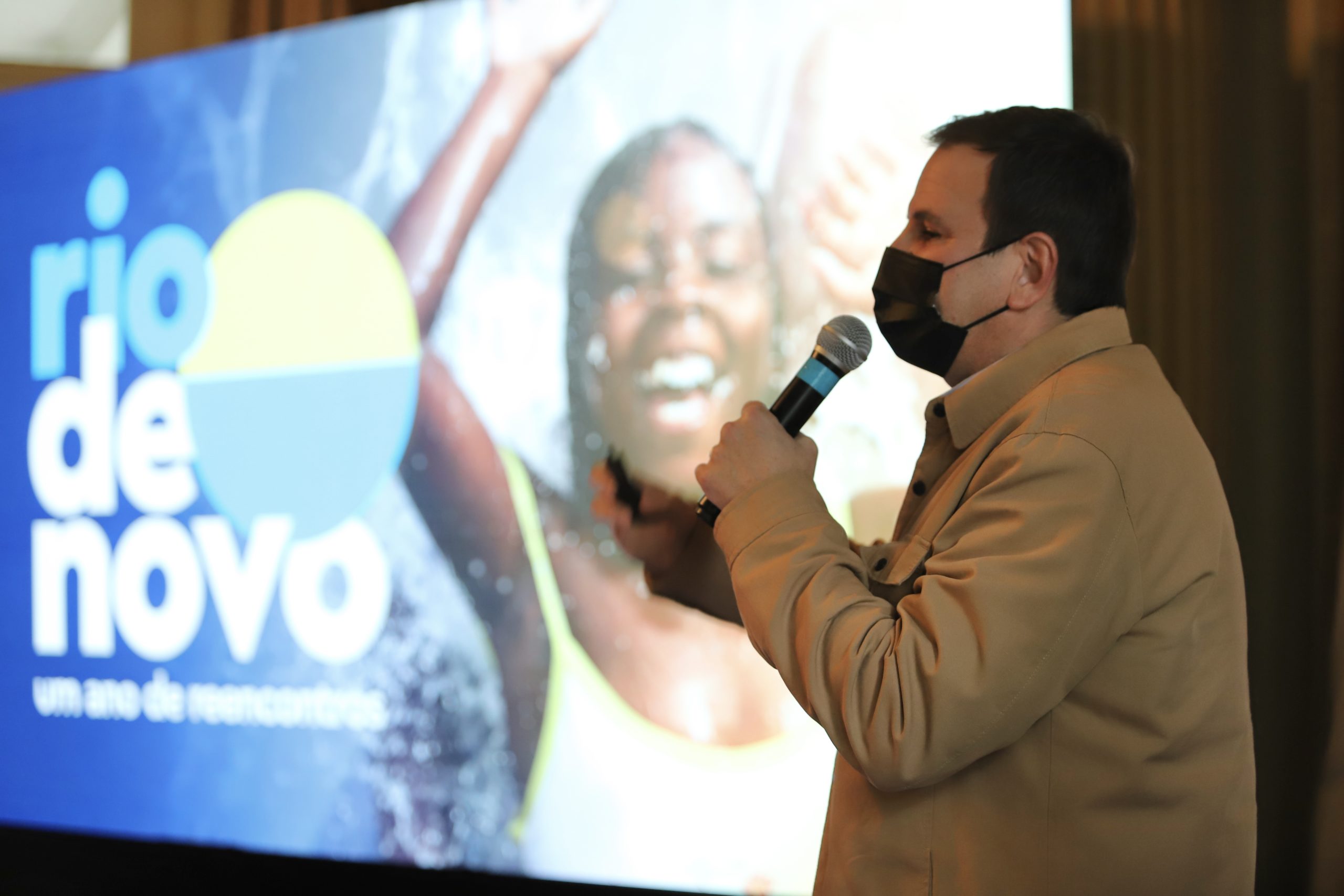 Eduardo Paes durante coletiva de imprensa no Palácio da Cidade