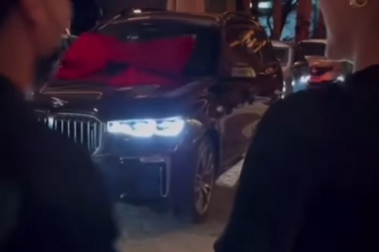 Safadão dando carro de presente pra mulher