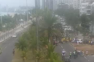 manifestantes na rua