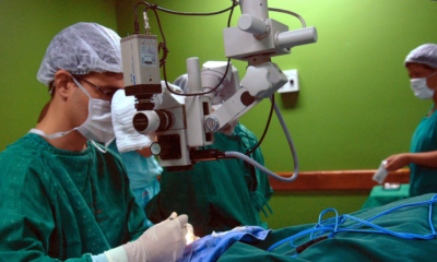 cirurgia sendo realizada