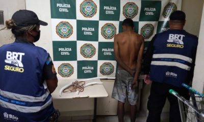 Homem preso em flagrante furtando material da estação de BRT Divina Providência