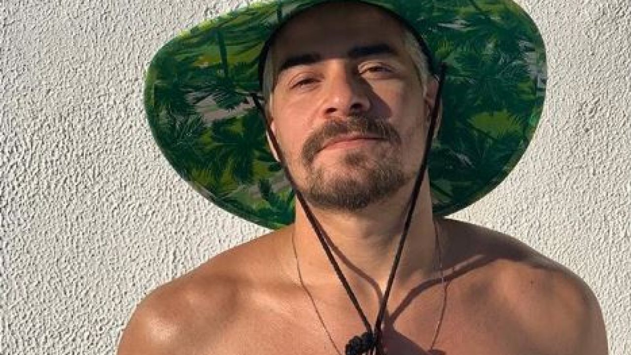 Thiago Martins Passa Natal Com Nova Namorada E Assume Romance Pelas Redes Sociais