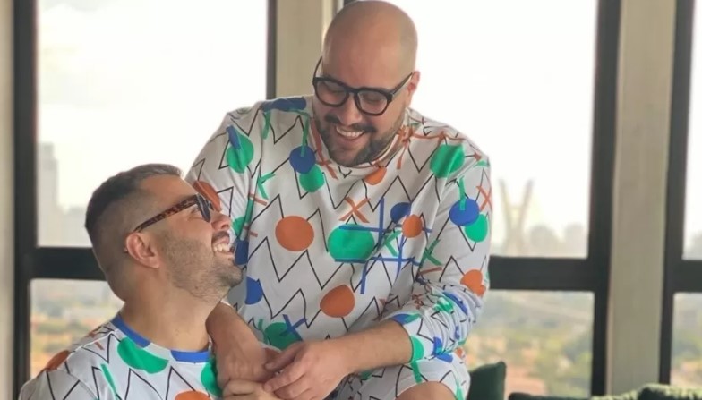 Tiago Abravanel e o marido