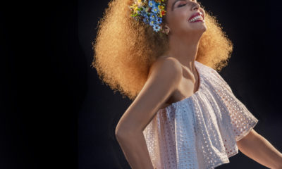 Na imagem, Vanessa da Mata interpretando Clara Nunes